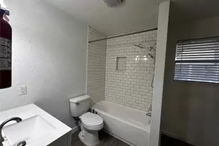 612 N Avenue B, Freeport, TX 77541 - Photo 9