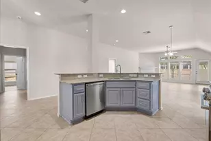 2805 Enchanted Lake Dr, Pearland, TX 77584 - Photo 19