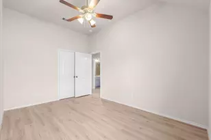 2805 Enchanted Lake Dr, Pearland, TX 77584 - Photo 31