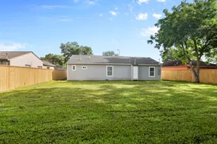 2202 Garvey Dr, Pasadena, TX 77506 - Photo 9