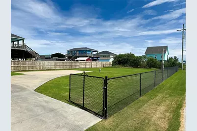974 Alma Road, Crystal Beach, TX 77650 - Photo 11