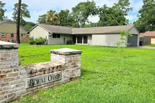 1763 Maux Dr, Houston, TX 77043 - Photo 1