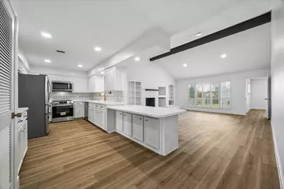 607 Tanglewood Drive, Friendswood, TX 77546 - Photo 5