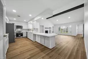 607 Tanglewood Dr, Friendswood, TX 77546 - Photo 5