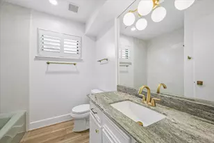 607 Tanglewood Dr, Friendswood, TX 77546 - Photo 9