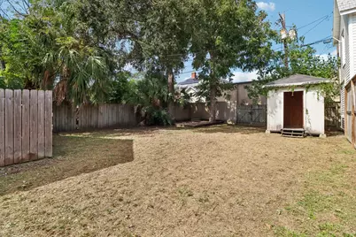 2318 Avenue M, Galveston, TX 77550 - Photo 25