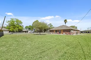 12602 Folkcrest Way, Stafford, TX 77477 - Photo 3