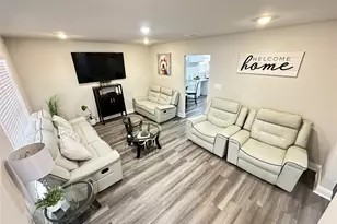 201 S 5th St, Highlands, TX 77562 - Photo 5