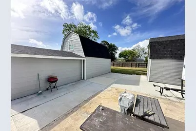 201 S 5th Street, Highlands, TX 77562 - Photo 49