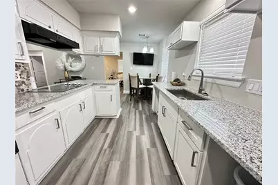 201 S 5th Street, Highlands, TX 77562 - Photo 13