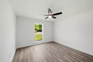 10406 Broadstairs St, Houston, TX 77013 - Photo 7