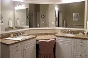 1044 Memorial Village Dr, Houston, TX 77024 - Photo 7