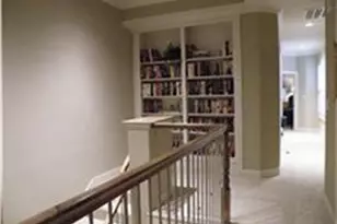 1044 Memorial Village Dr, Houston, TX 77024 - Photo 9