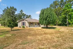 114 Holly Berry St, Onalaska, TX 77360 - Photo 3