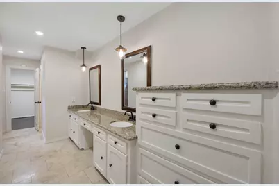 9621 Longmont Drive, Houston, TX 77063 - Photo 33