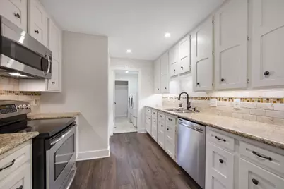 9621 Longmont Drive, Houston, TX 77063 - Photo 11