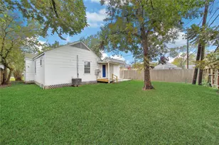 7707 Arberry St, Houston, TX 77012 - Photo 27