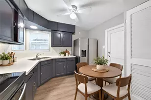 7707 Arberry St, Houston, TX 77012 - Photo 9