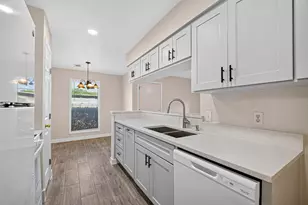 15534 Zabolio Dr, Houston, TX 77598 - Photo 5