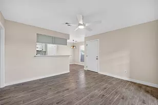 15534 Zabolio Dr, Houston, TX 77598 - Photo 3