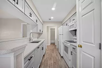 15534 Zabolio Drive #143, Houston, TX 77598 - Photo 7