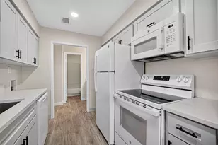 15534 Zabolio Dr, Houston, TX 77598 - Photo 7