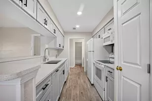 15534 Zabolio Dr, Houston, TX 77598 - Photo 5