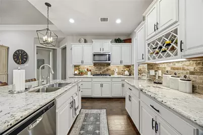 9916 Oaklawn Dr Drive, Mont Belvieu, TX 77523 - Photo 9