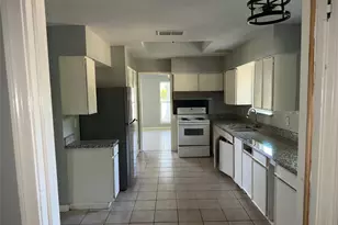 738 Beachcomber Ln, Houston, TX 77062 - Photo 9
