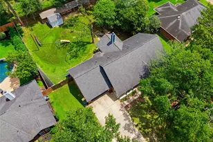 423 E Oak Hill Dr, Oak Ridge North, TX 77386 - Photo 39