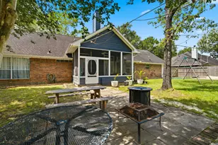 423 E Oak Hill Dr, Oak Ridge North, TX 77386 - Photo 31
