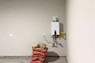 2502 Shallow Lake Dr, Iowa Colony, TX 77583 - Photo 23