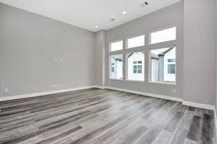 2903 Sherwood Grn Ln, Houston, TX 77092 - Photo 19