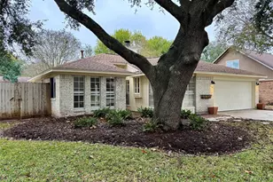 116 Bougainvillea St, Lake Jackson, TX 77566 - Photo 3