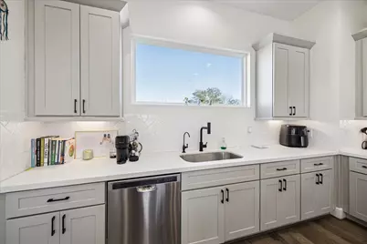 1915 Kolfahl Street #A, Houston, TX 77023 - Photo 13