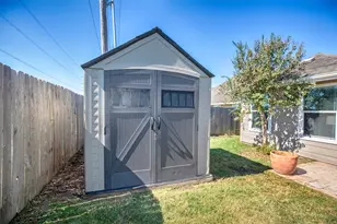 349 Lake Line Dr, Alvin, TX 77511 - Photo 29