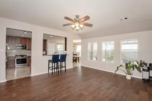 349 Lake Line Dr, Alvin, TX 77511 - Photo 9