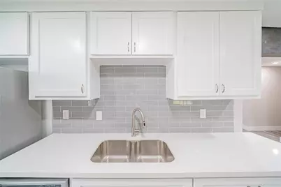 5718 Cherry, Houston, TX 77026 - Photo 17