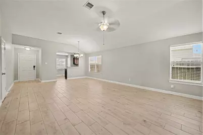 18806 S Wimbledon Drive, Katy, TX 77449 - Photo 5