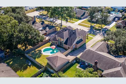15811 Crestbrook Drive, Houston, TX 77059 - Photo 43