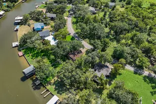 69 Live Oak Bend, Bay City, TX 77414 - Photo 3