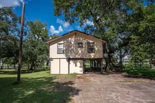 69 Live Oak Bend, Bay City, TX 77414 - Photo 1