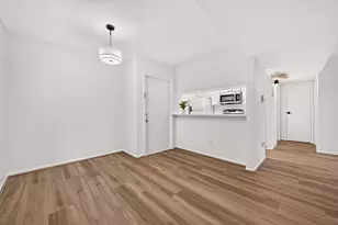 3015 Walnut Bend Ln Ln, Houston, TX 77042 - Photo 23