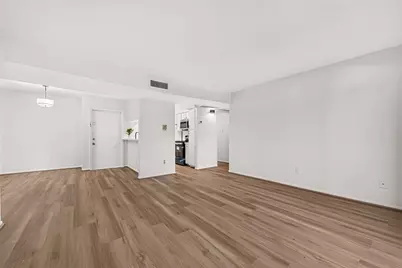 3015 Walnut Bend Lane Lane #31, Houston, TX 77042 - Photo 27