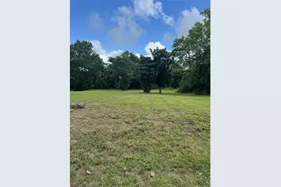 611 Trinity Street, Liberty, TX 77575 - Photo 5