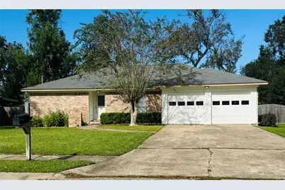 212 Dogwood Street, Lake Jackson, TX 77566 - Photo 1