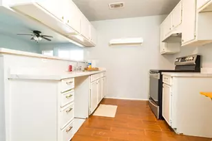 418 Garland Dr, Lake Jackson, TX 77566 - Photo 7