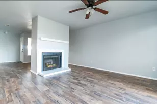 418 Garland Dr, Lake Jackson, TX 77566 - Photo 3