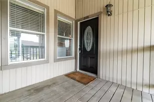 418 Garland Dr, Lake Jackson, TX 77566 - Photo 1