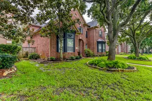 2610 W Bainbridge Cir, Pearland, TX 77584 - Photo 3
